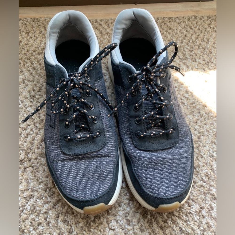 TOMS | Women's Size 7.5 Arroyo Canvas Lace Up Sneakers